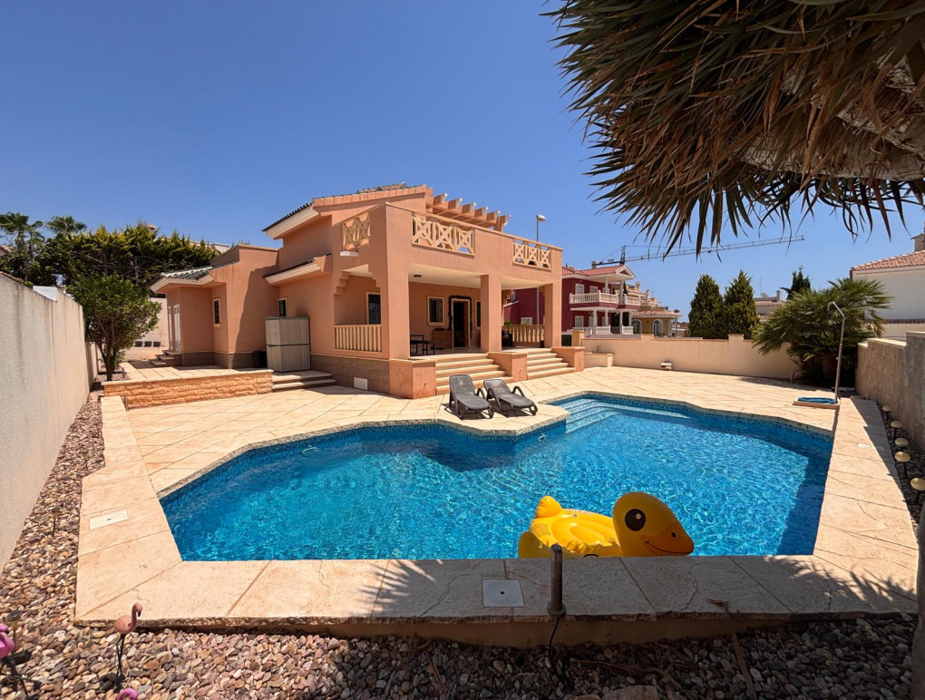 Resale - Detached Villa - Urbanización Ciudad Quesada