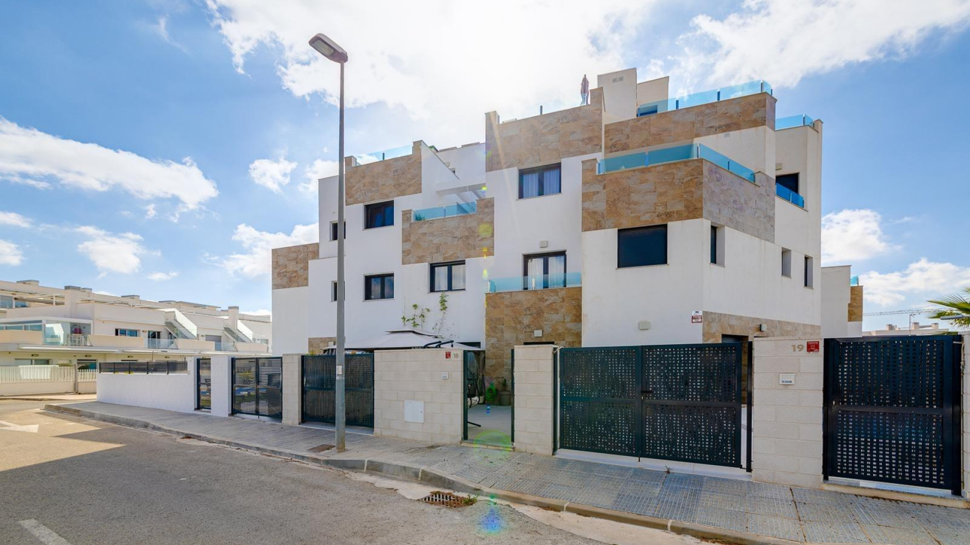 Resale - Detached Villa - Villamartin - Orihuela costa