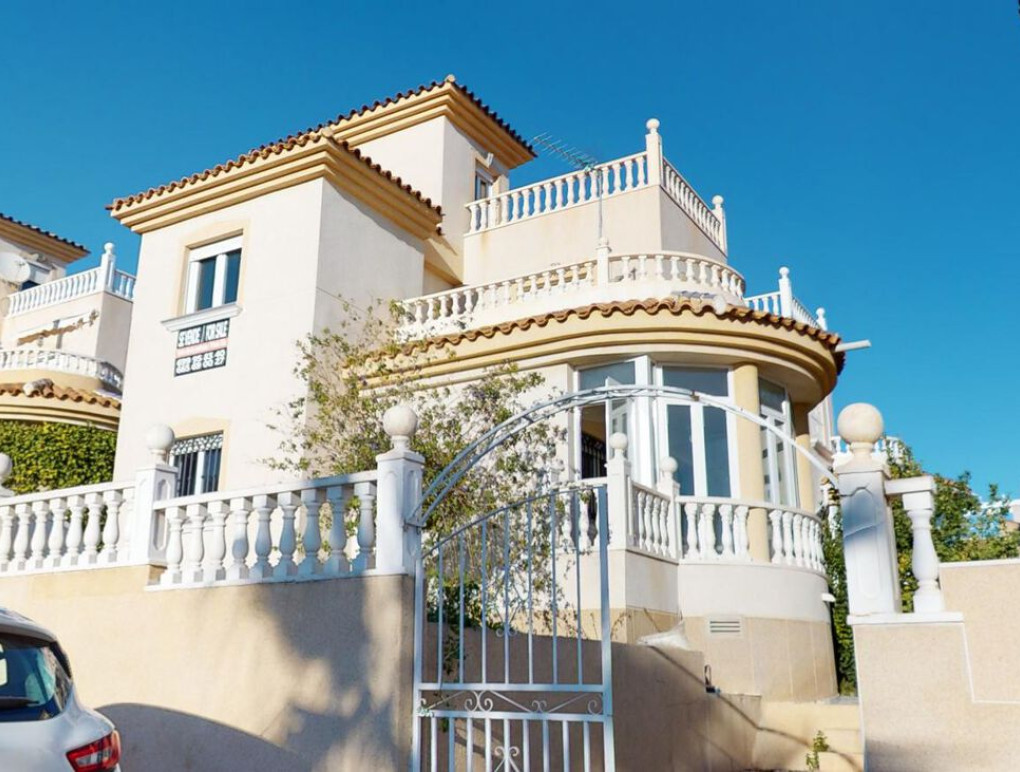 Resale - Detached Villa - Villamartin