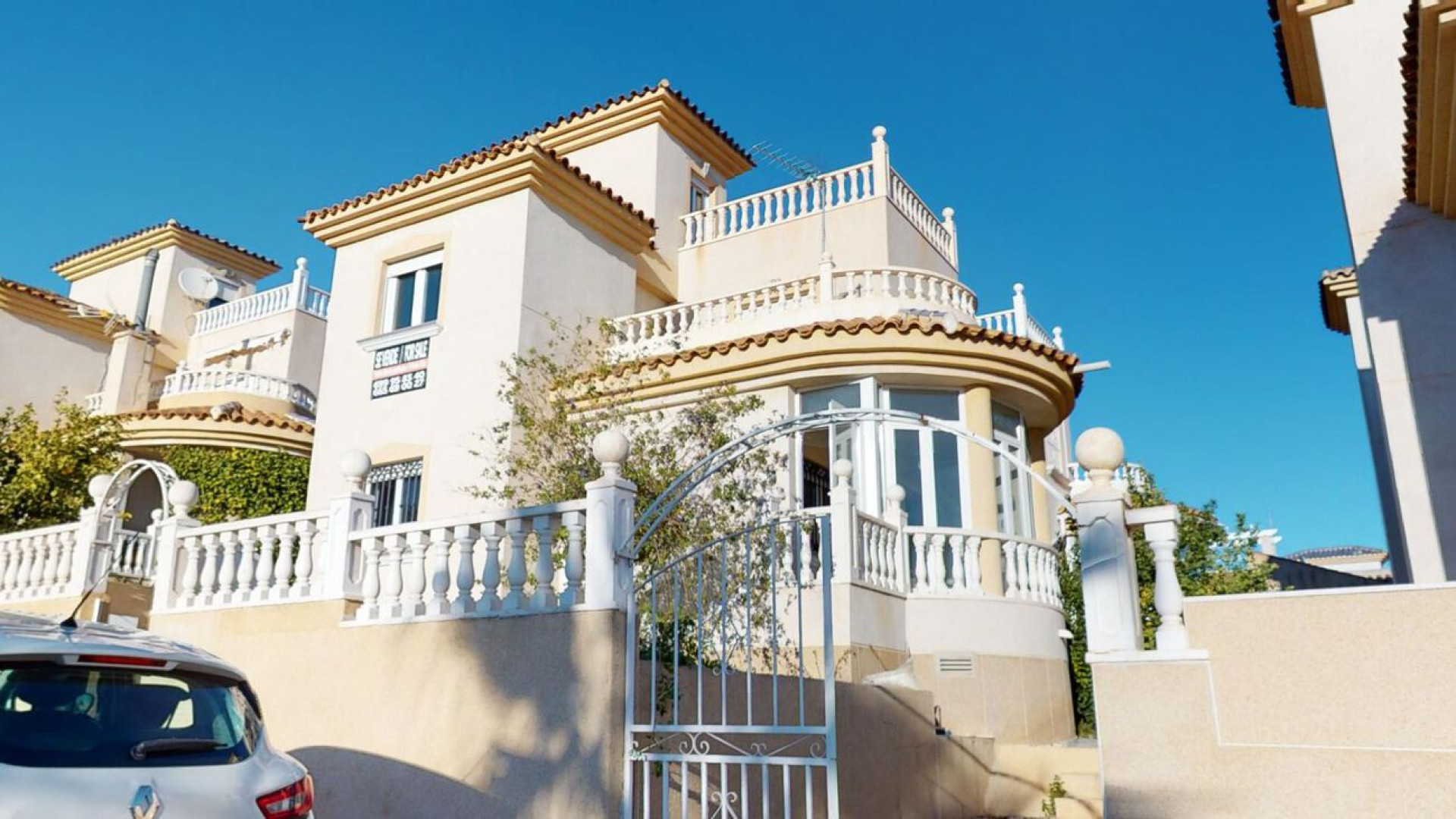 Resale - Detached Villa - Villamartin