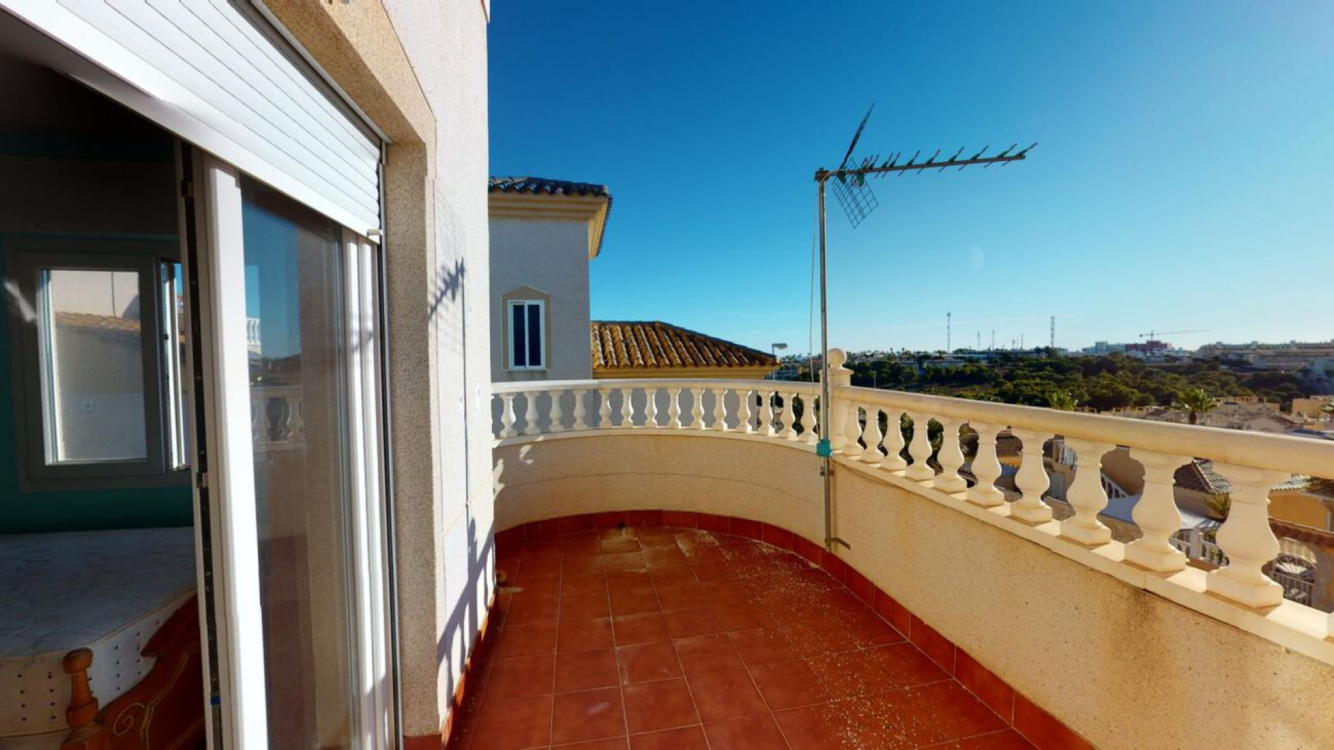 Resale - Detached Villa - Villamartin