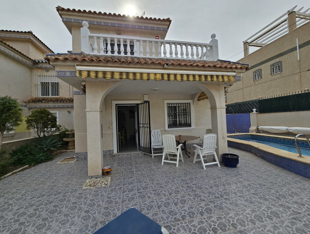 Resale - Detached Villa - Villamartin