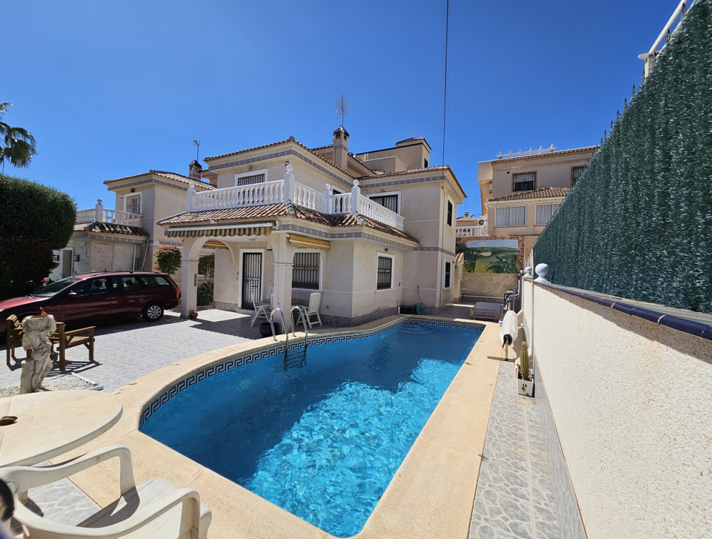 Resale - Detached Villa - Villamartin