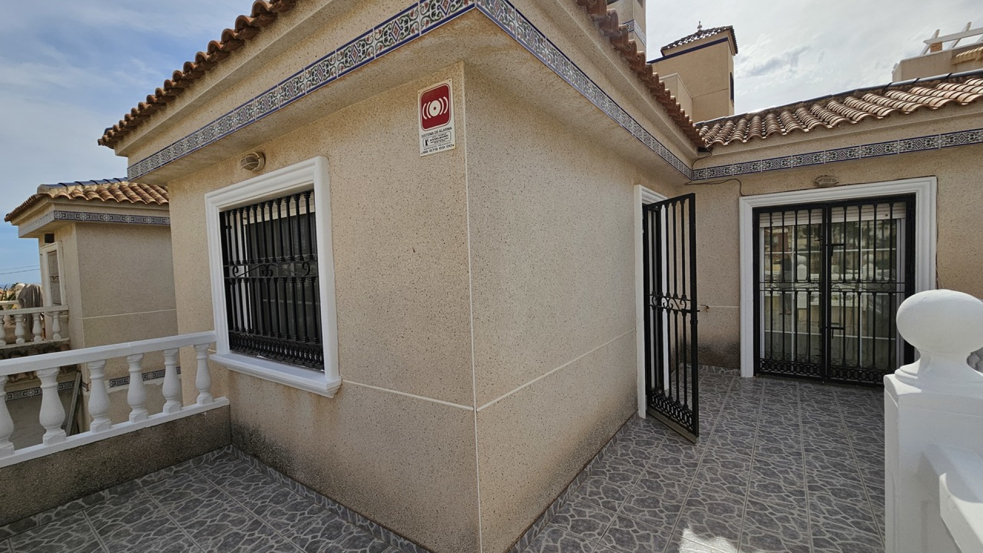 Resale - Detached Villa - Villamartin