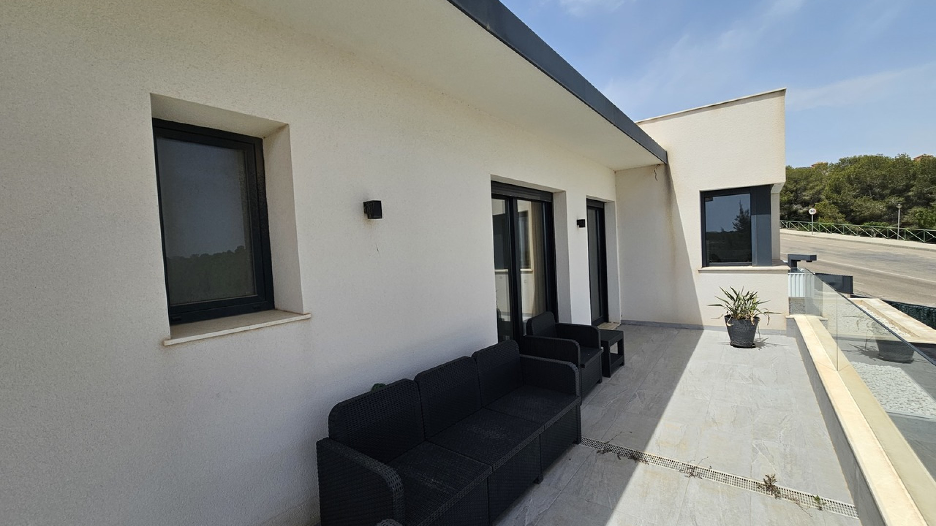 Resale - Detached Villa - Villamartin