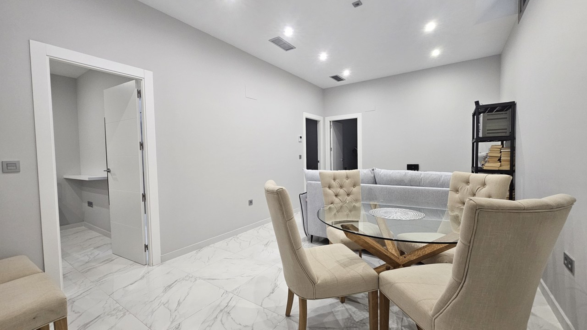 Resale - Detached Villa - Villamartin