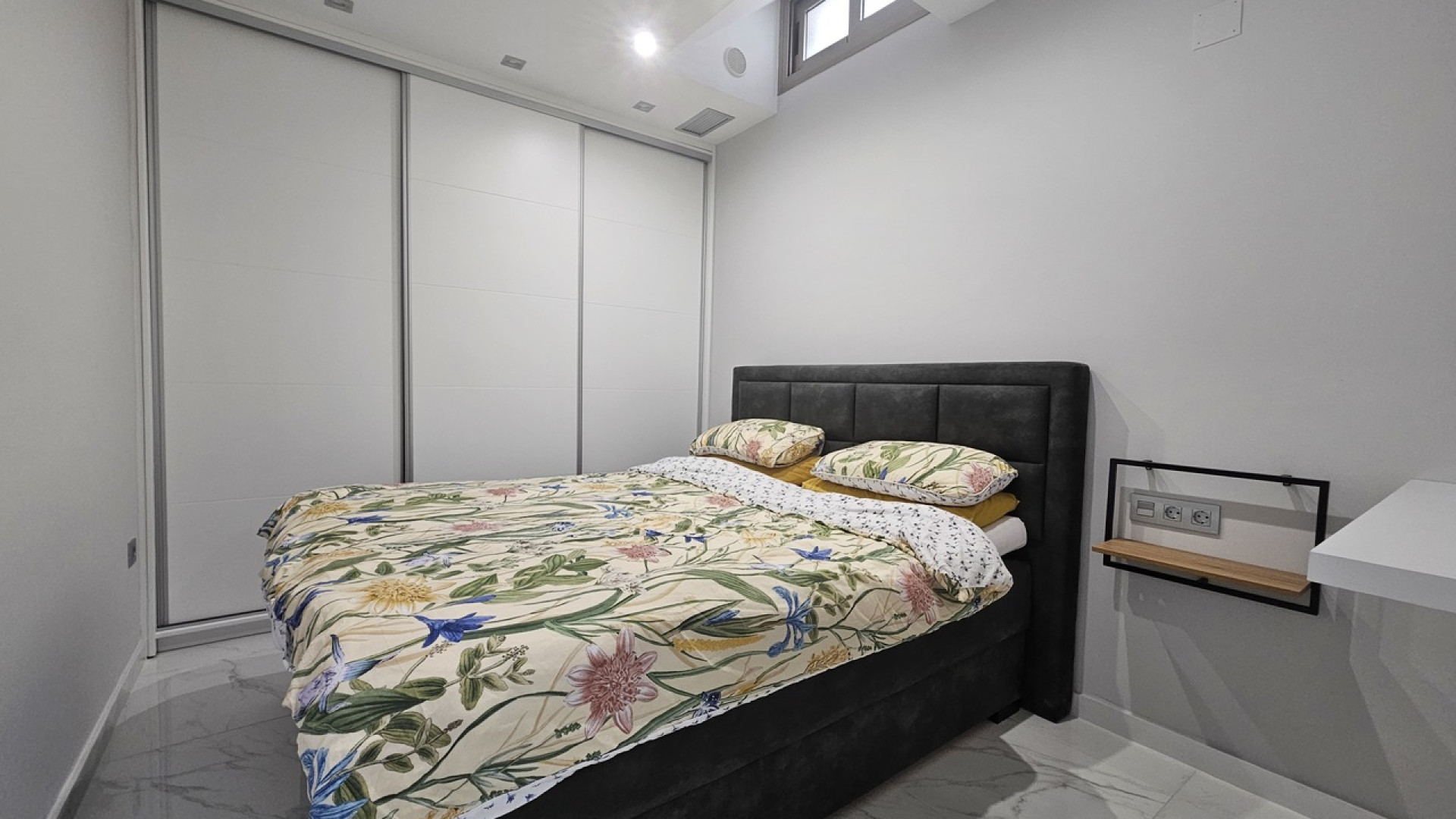 Resale - Detached Villa - Villamartin