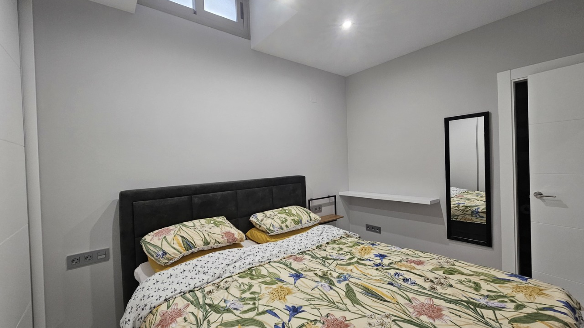 Resale - Detached Villa - Villamartin