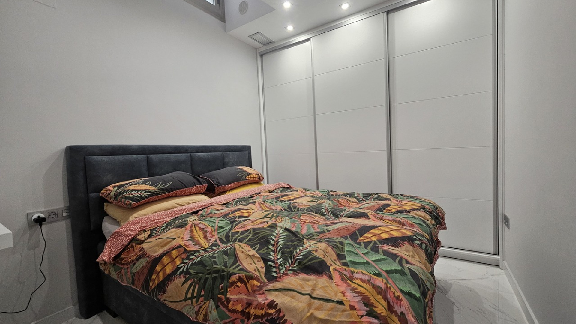 Resale - Detached Villa - Villamartin