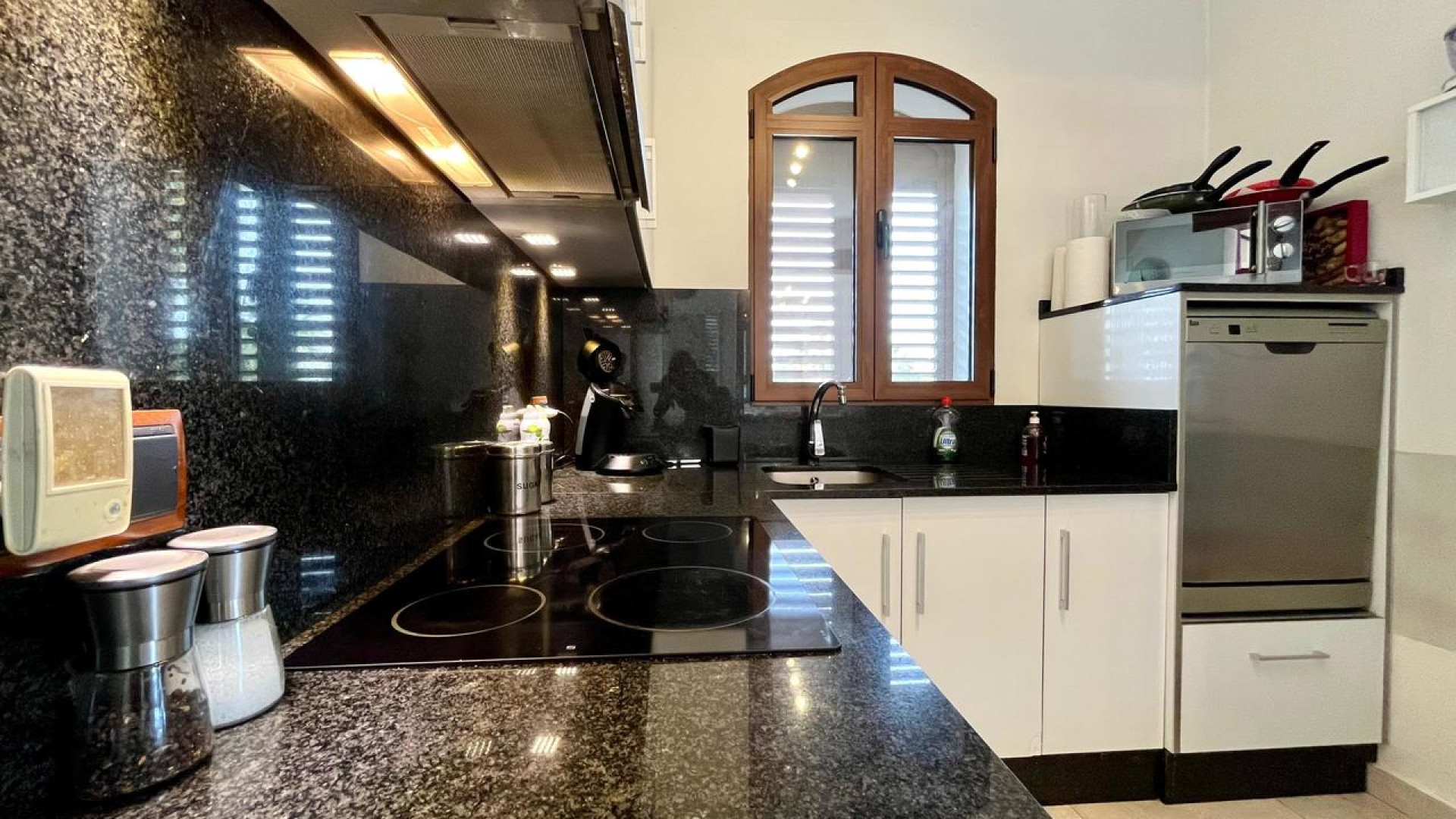 Resale - Detached Villa - Villamartin