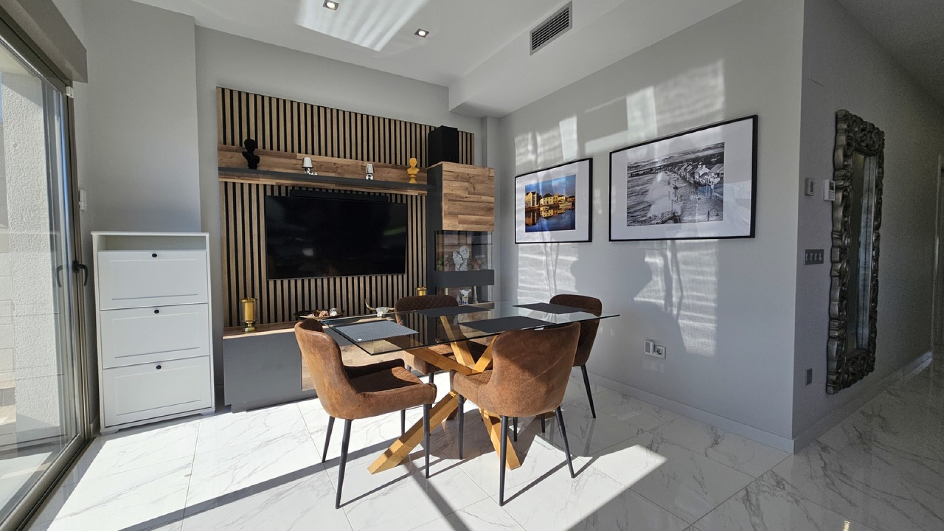 Resale - Detached Villa - Villamartin