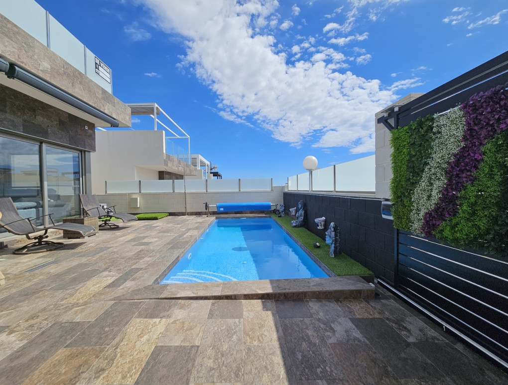 Resale - Detached Villa - Villamartin