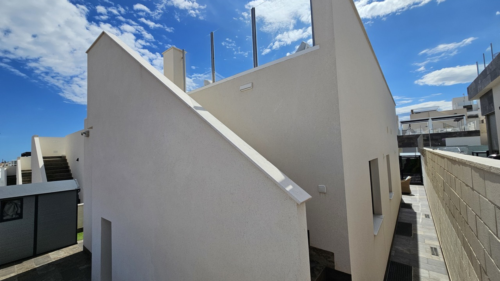 Resale - Detached Villa - Villamartin