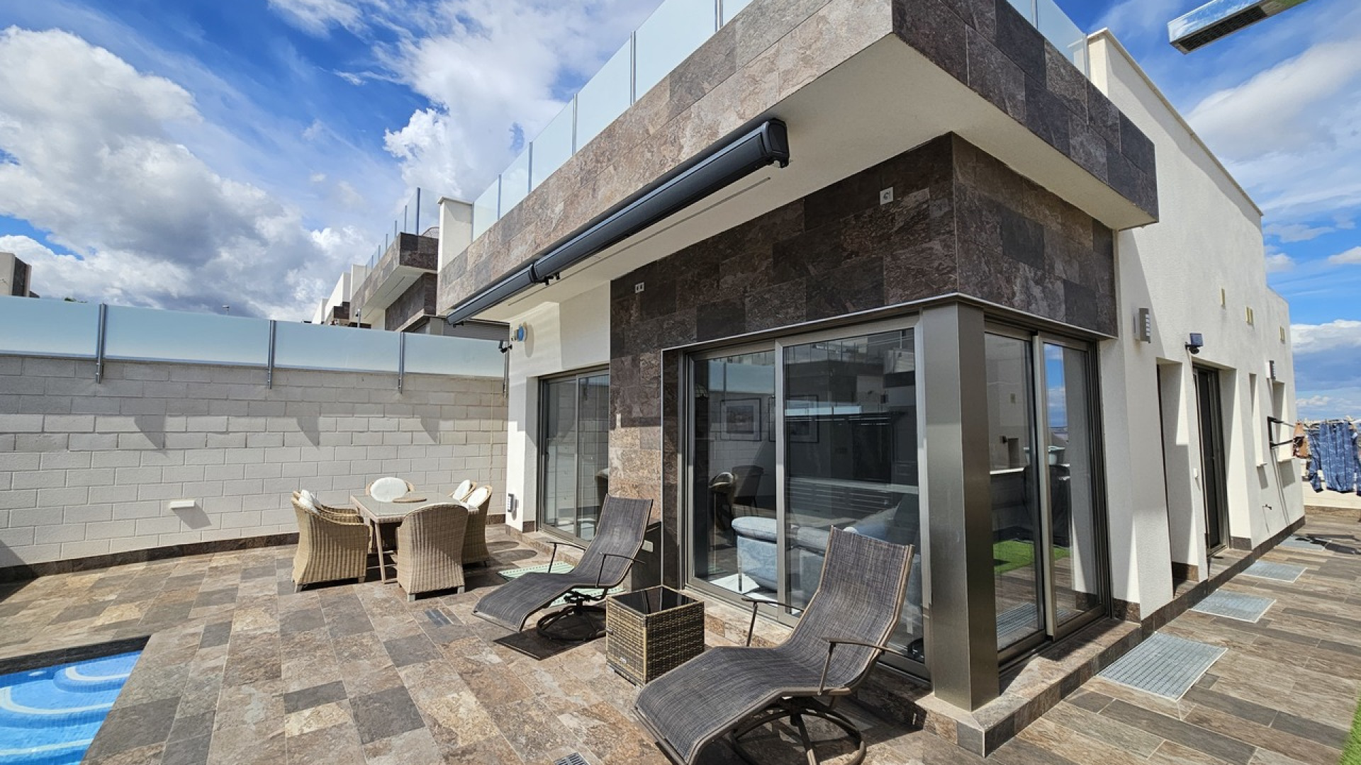 Resale - Detached Villa - Villamartin