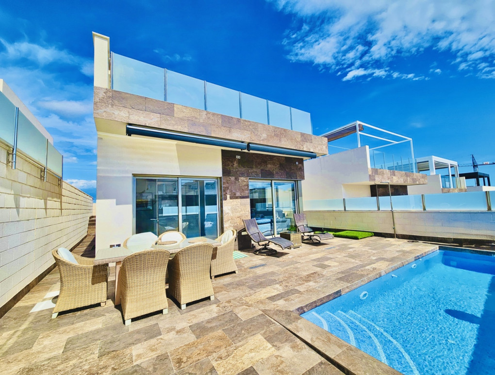 Resale - Detached Villa - Villamartin