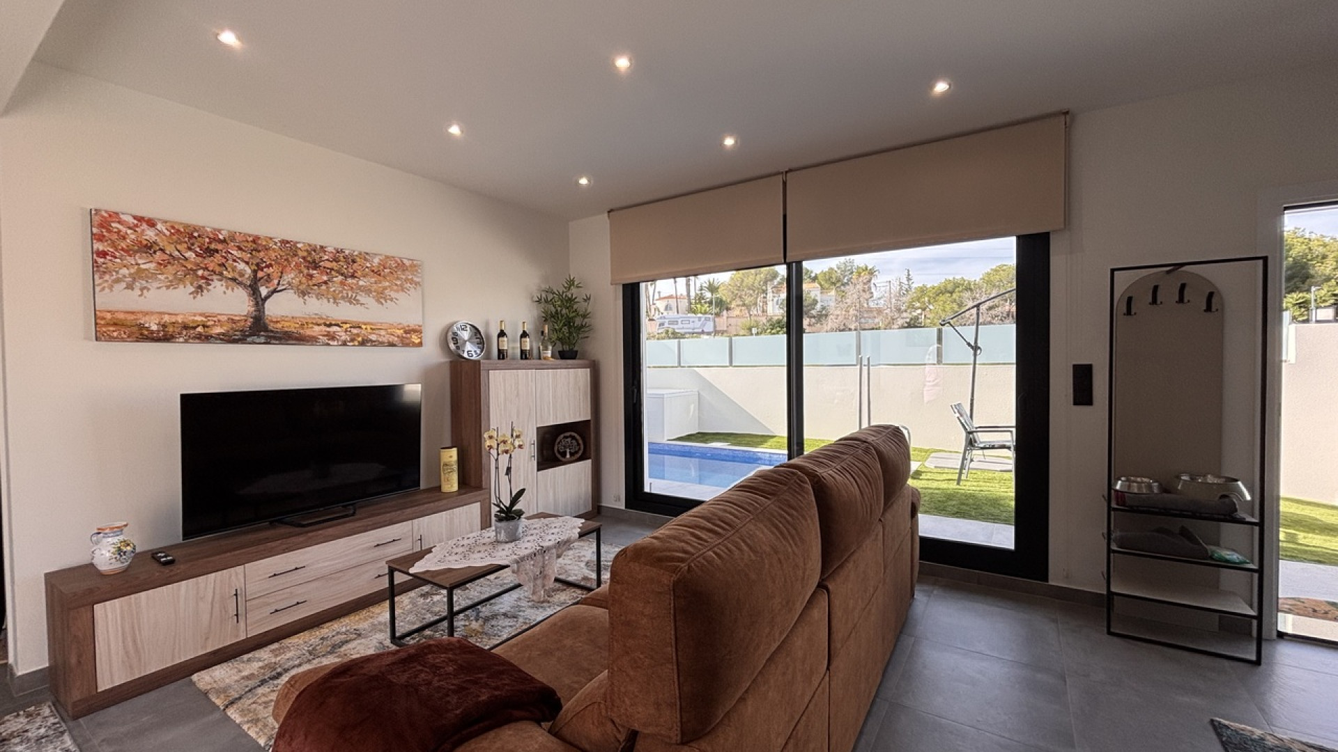 Resale - Detached Villa - Villamartin