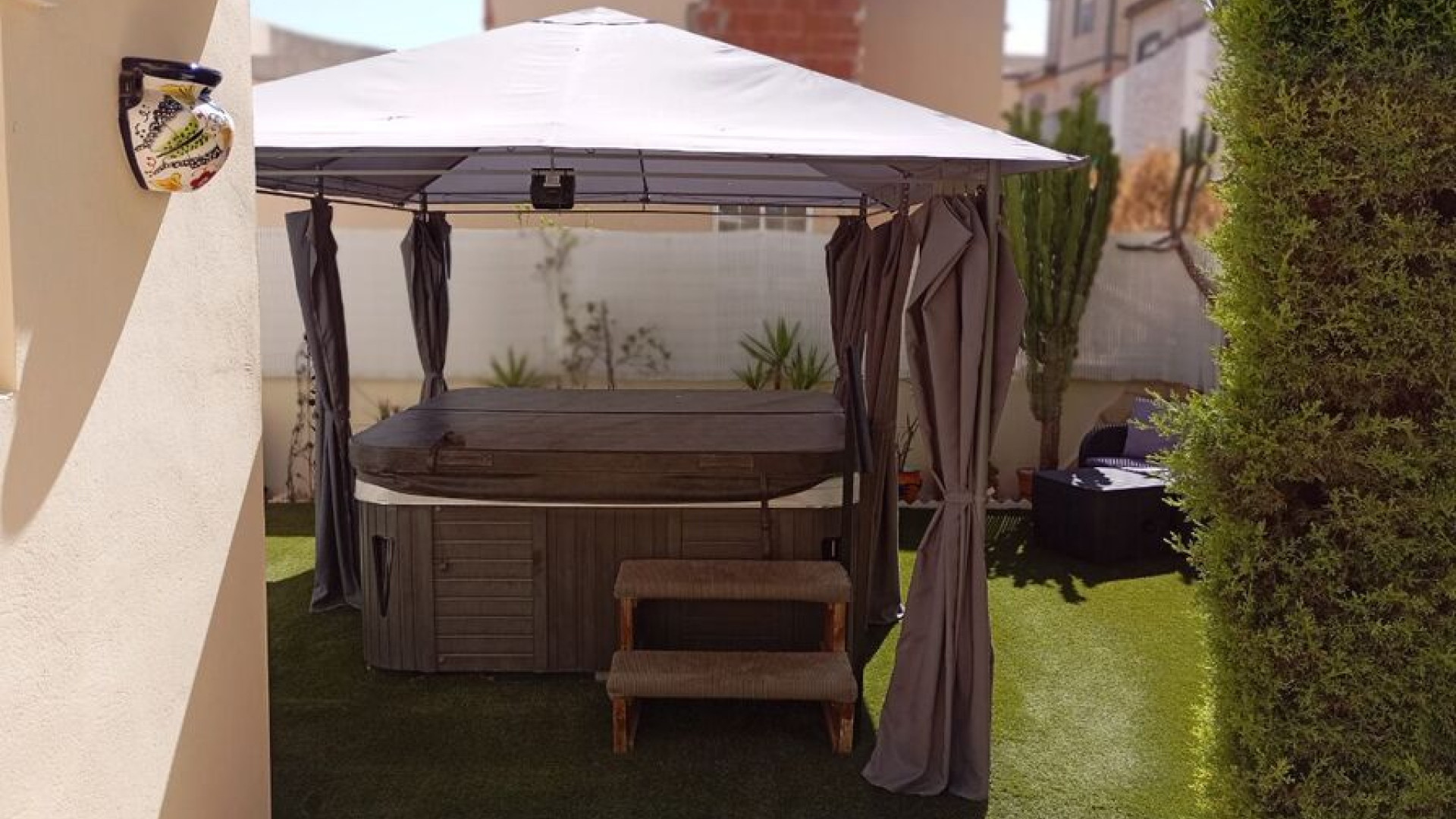 Resale - Detached Villa - Villamartin