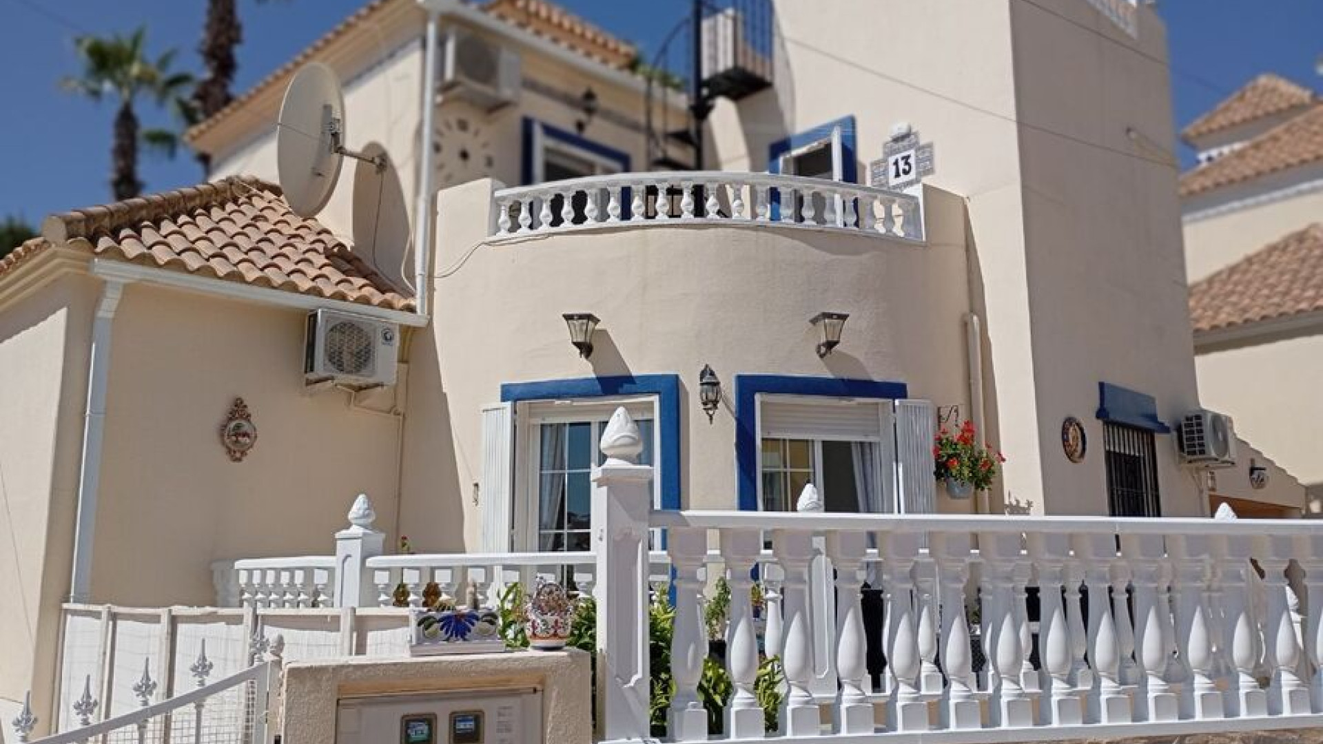 Resale - Detached Villa - Villamartin