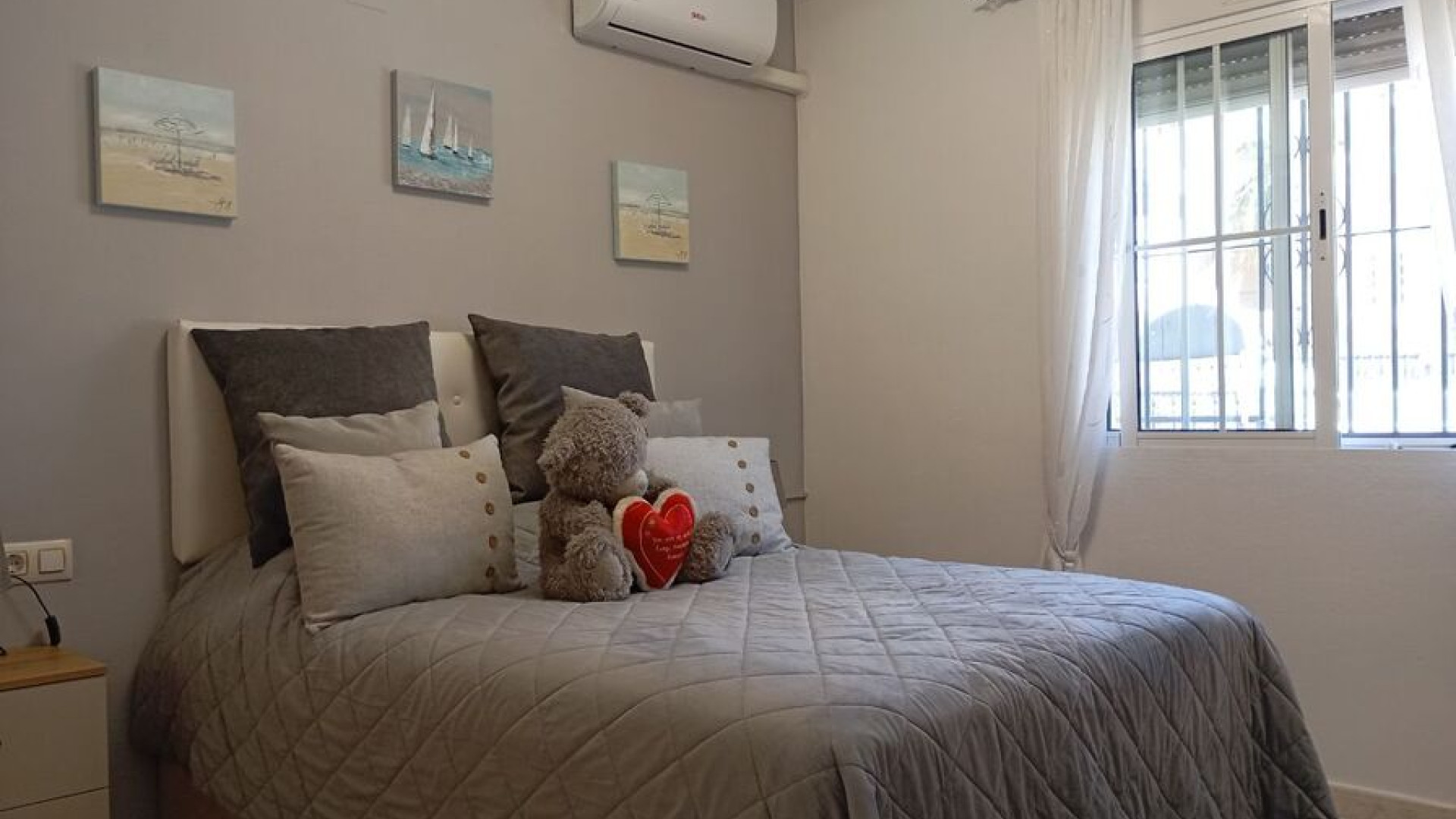 Resale - Detached Villa - Villamartin