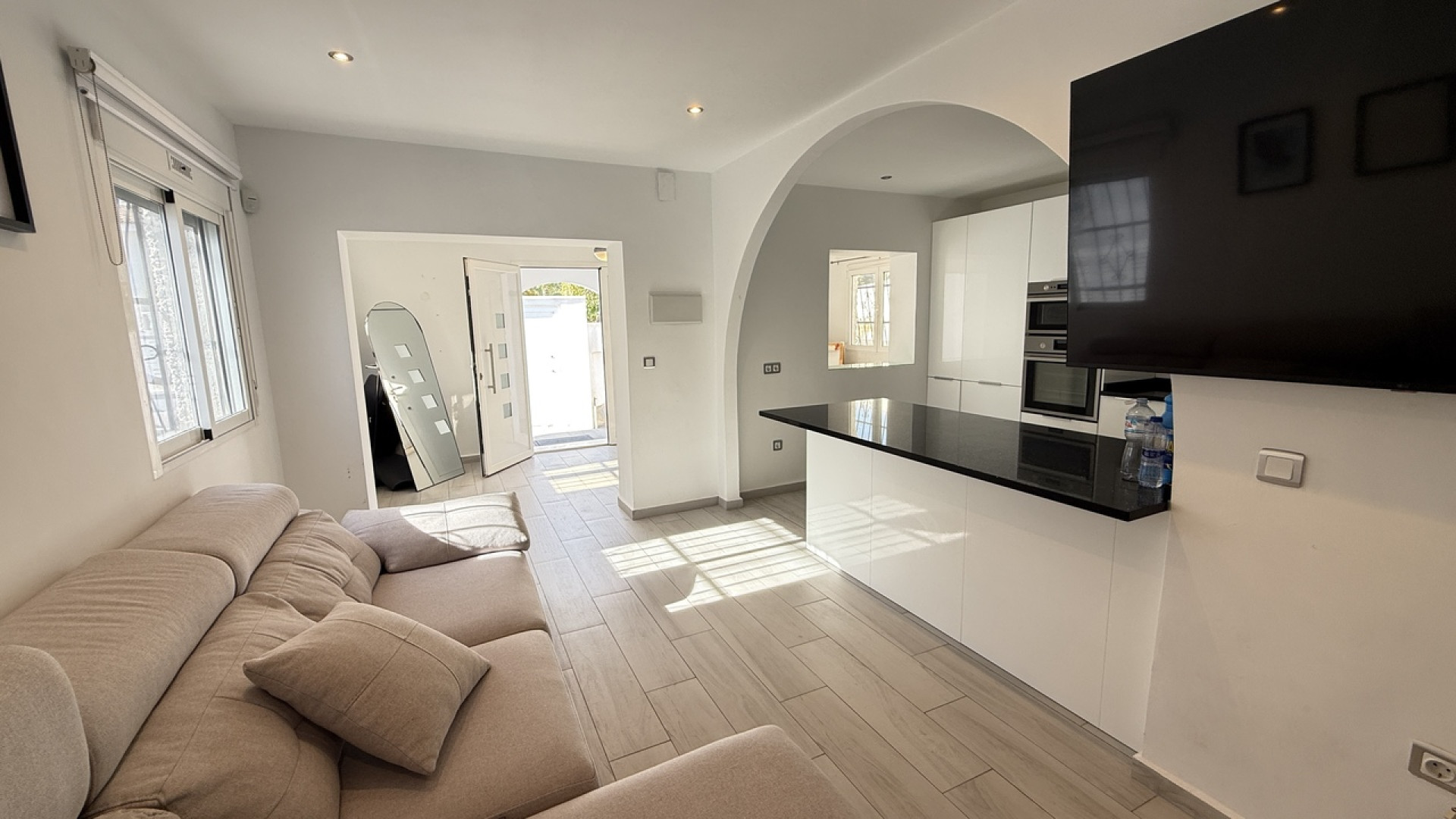 Resale - Detached Villa - Villamartin