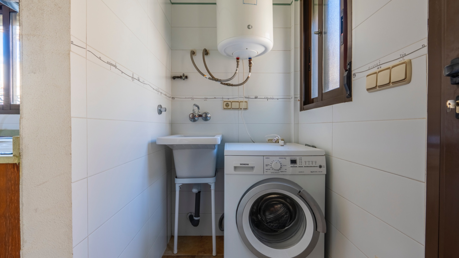 Resale - Detached Villa - Villamartin