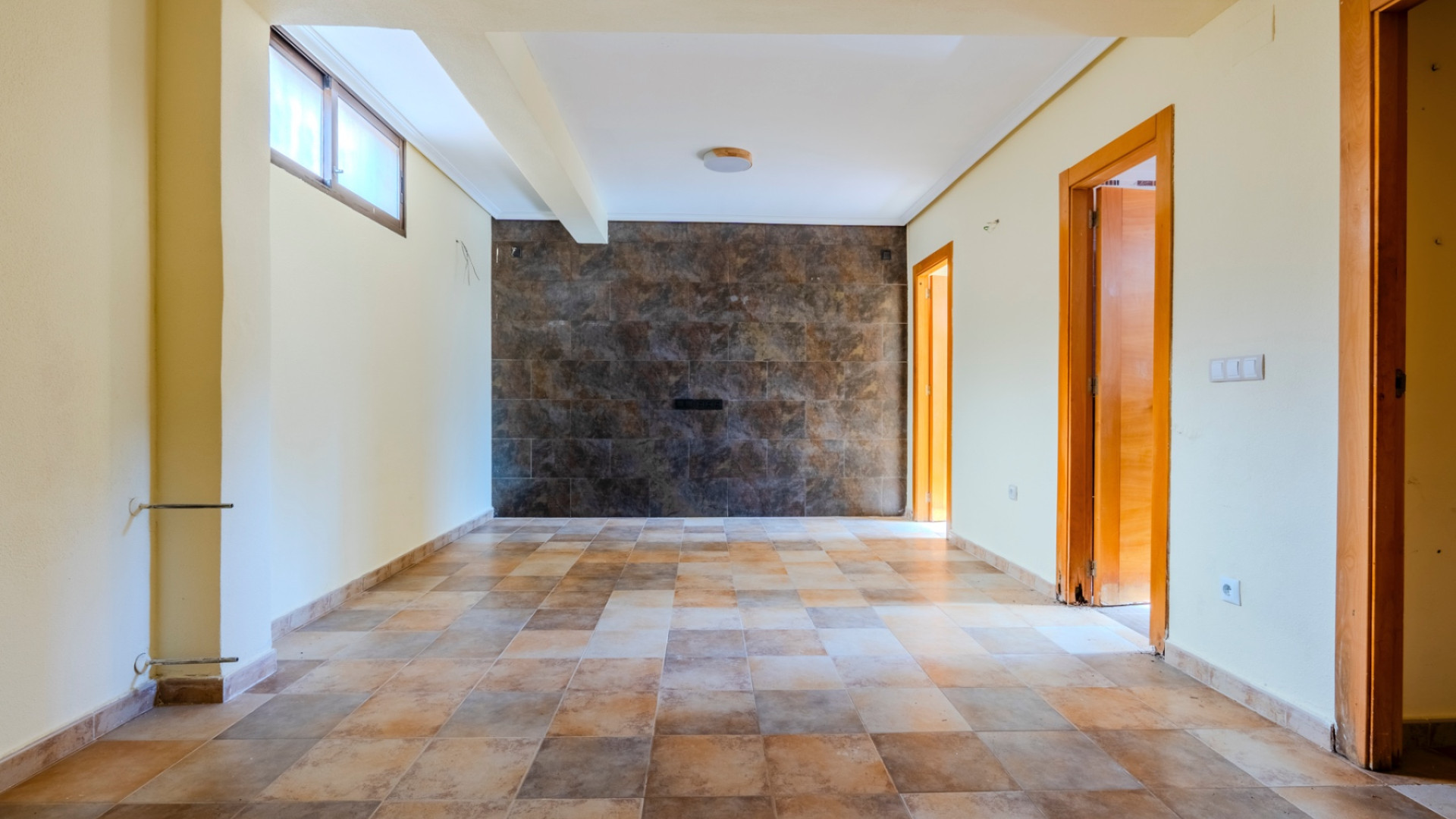 Resale - Detached Villa - Villamartin