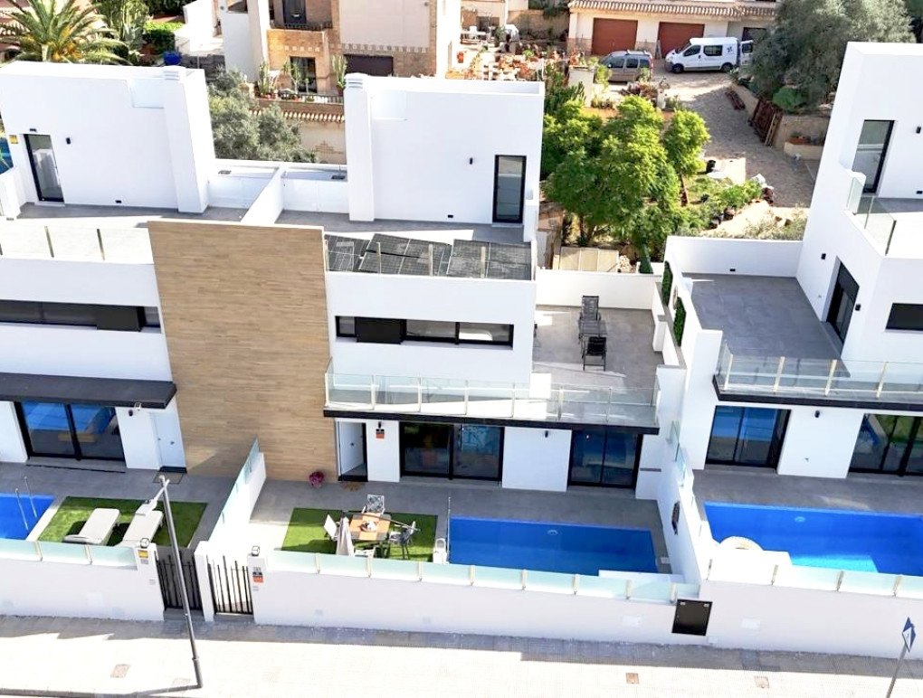 Resale - Detached Villa - Villamartin