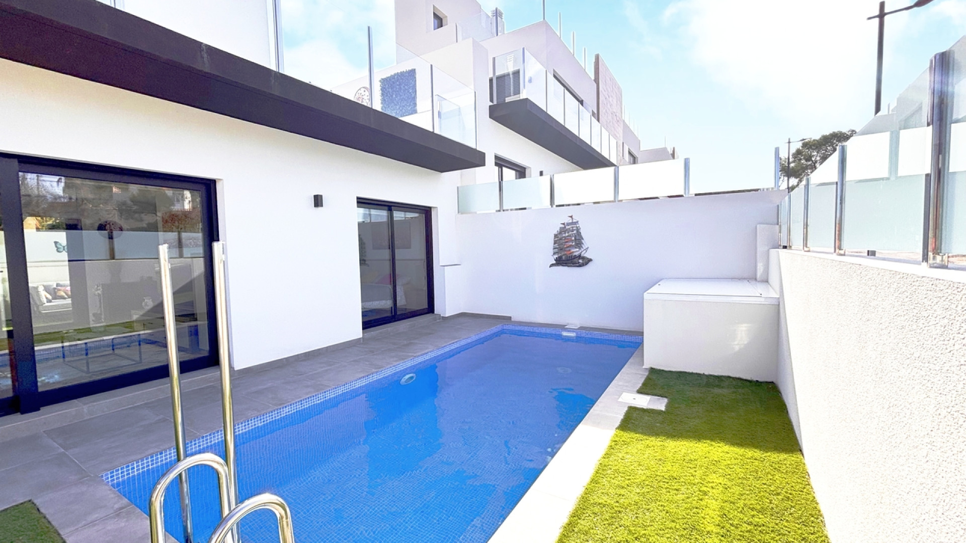Resale - Detached Villa - Villamartin