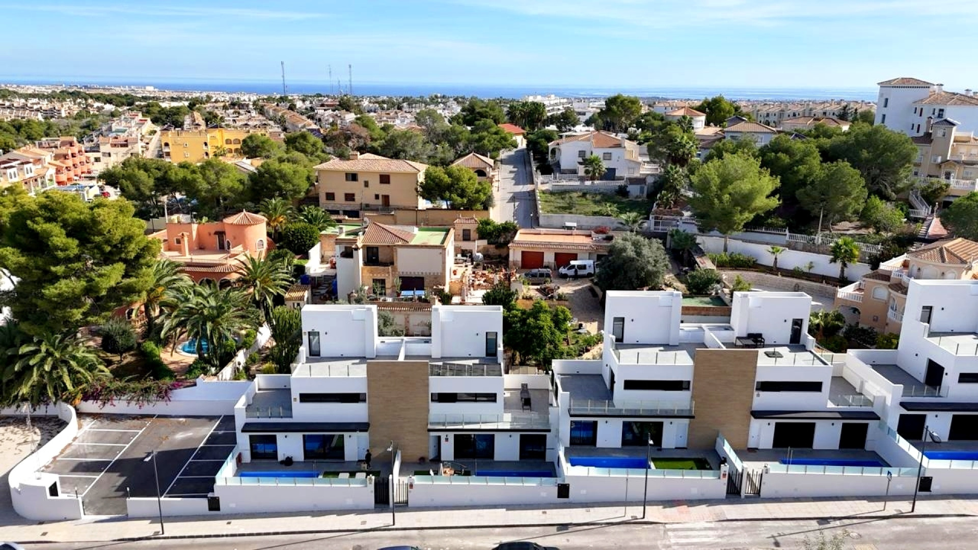Resale - Detached Villa - Villamartin