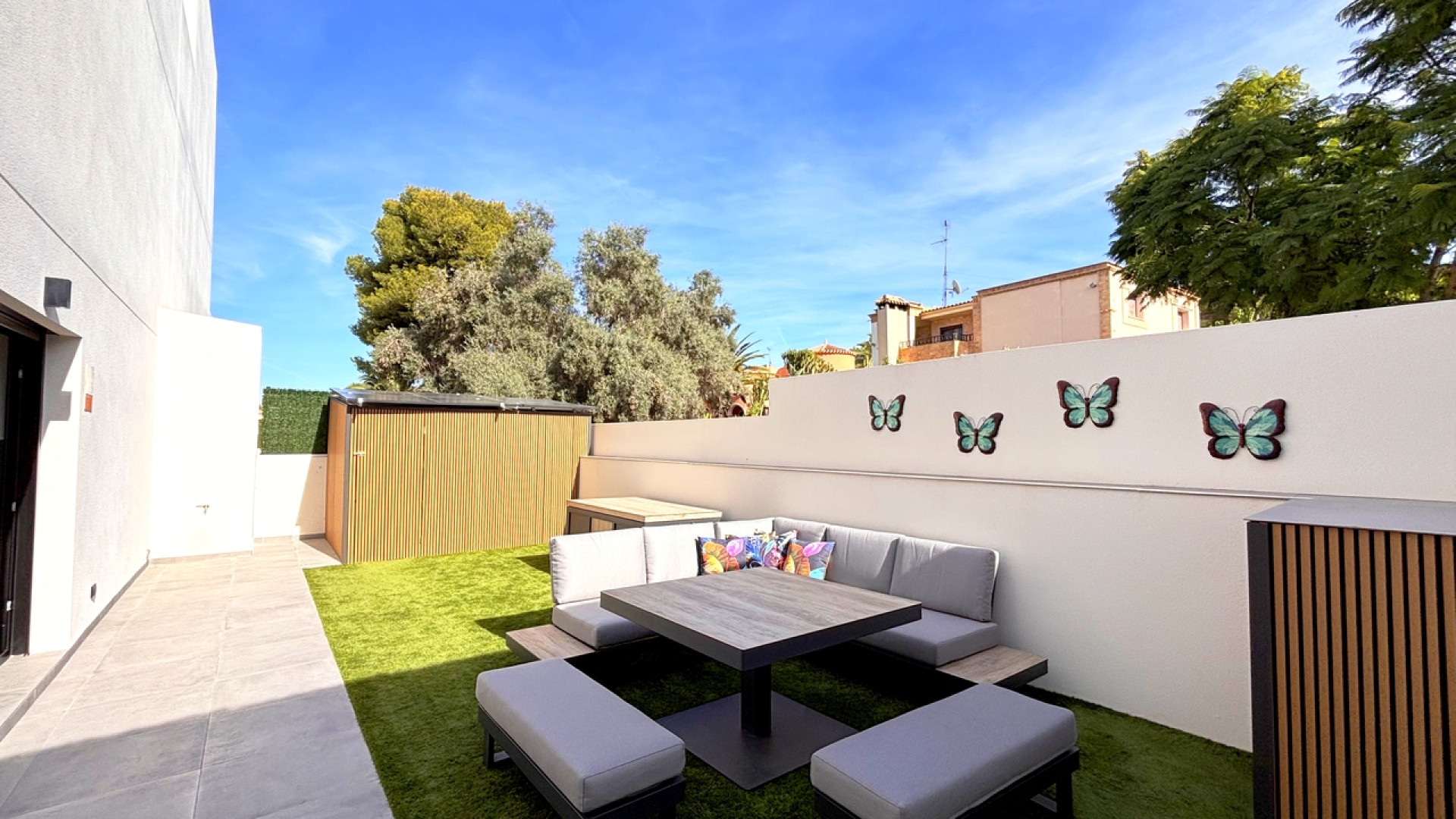 Resale - Detached Villa - Villamartin