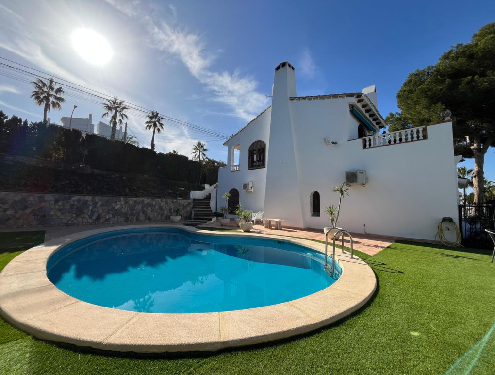 Resale - Detached Villa - Villamartin