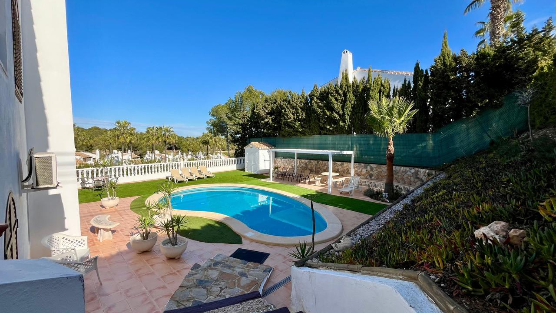 Resale - Detached Villa - Villamartin