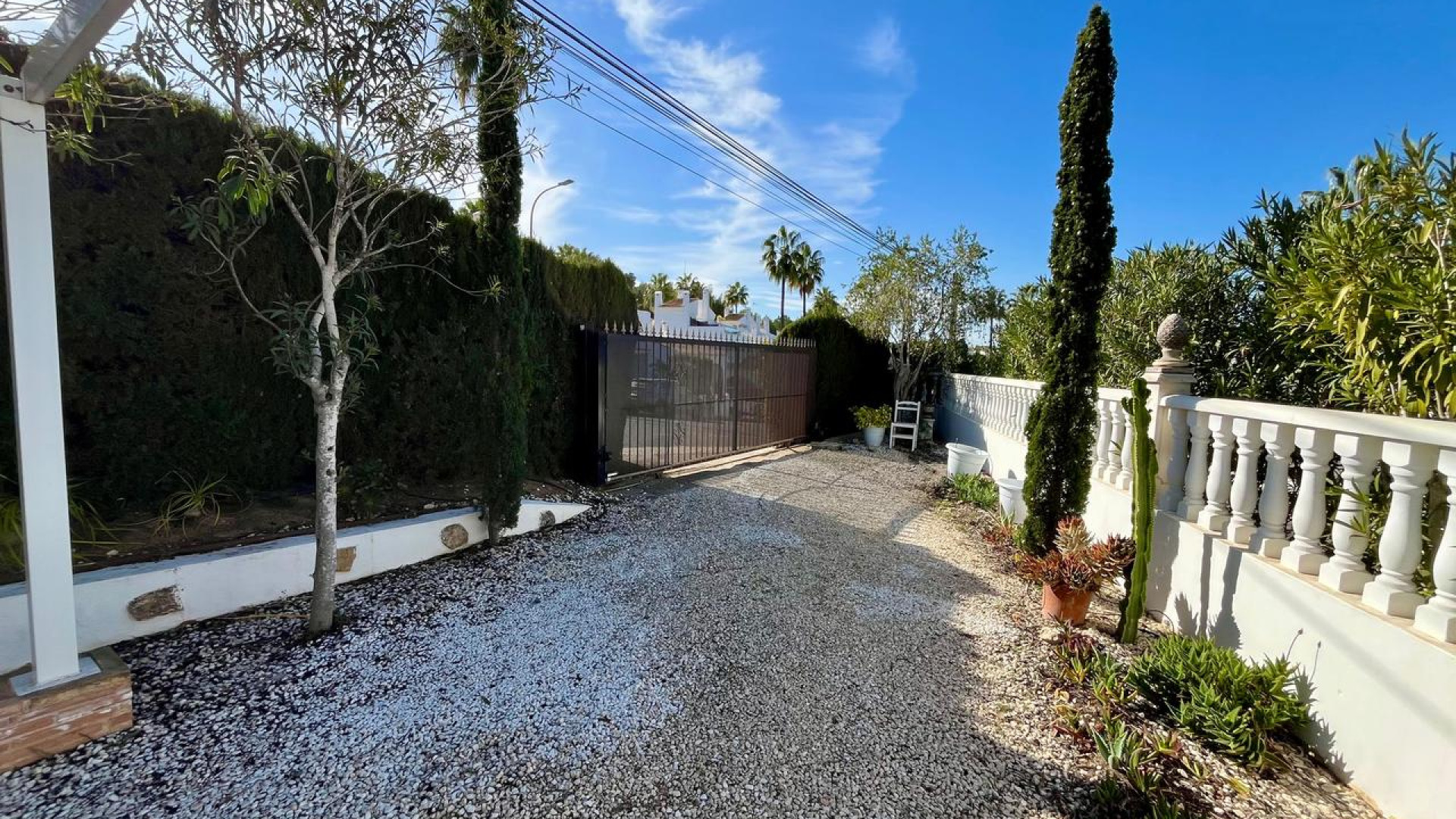 Resale - Detached Villa - Villamartin