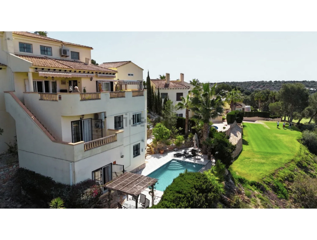 Resale - Detached Villa - Villamartin