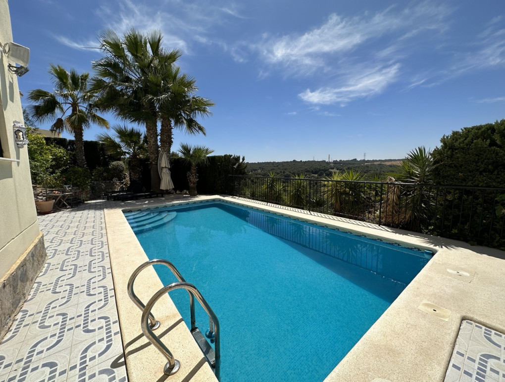 Resale - Detached Villa - Villamartin