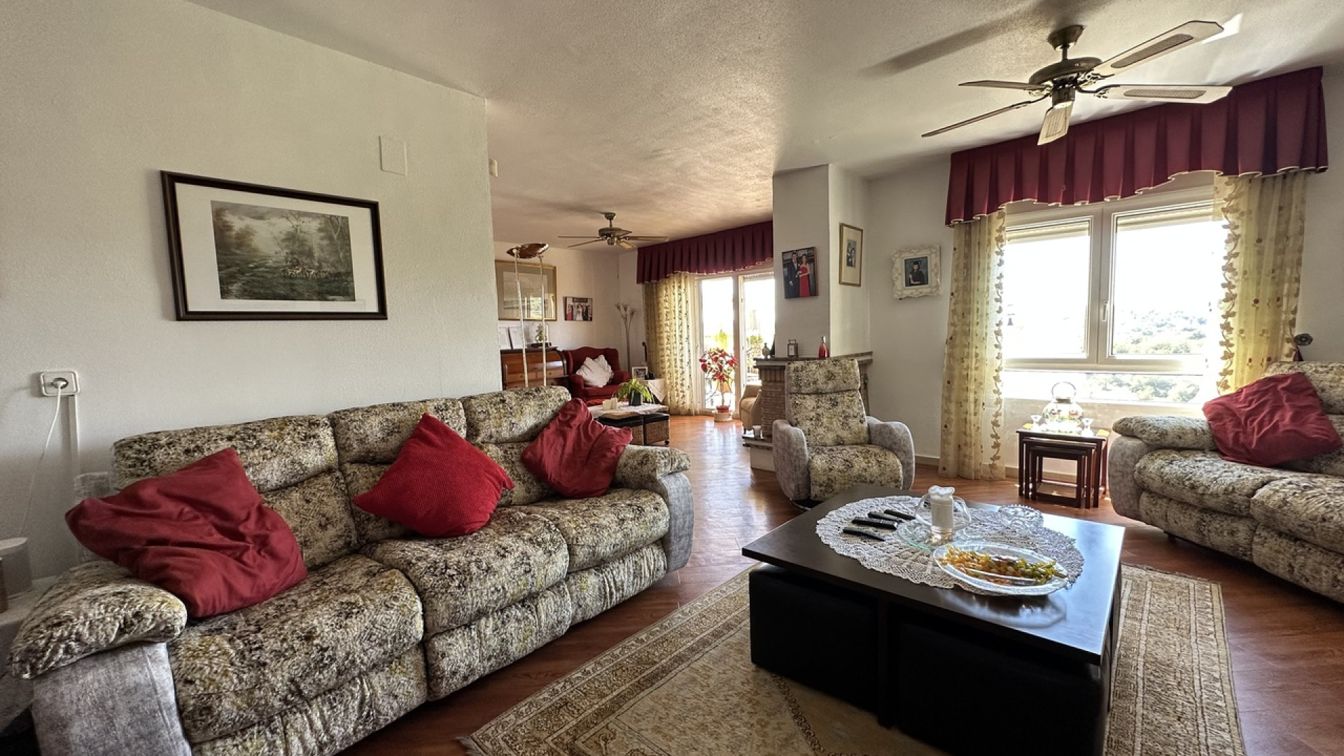 Resale - Detached Villa - Villamartin