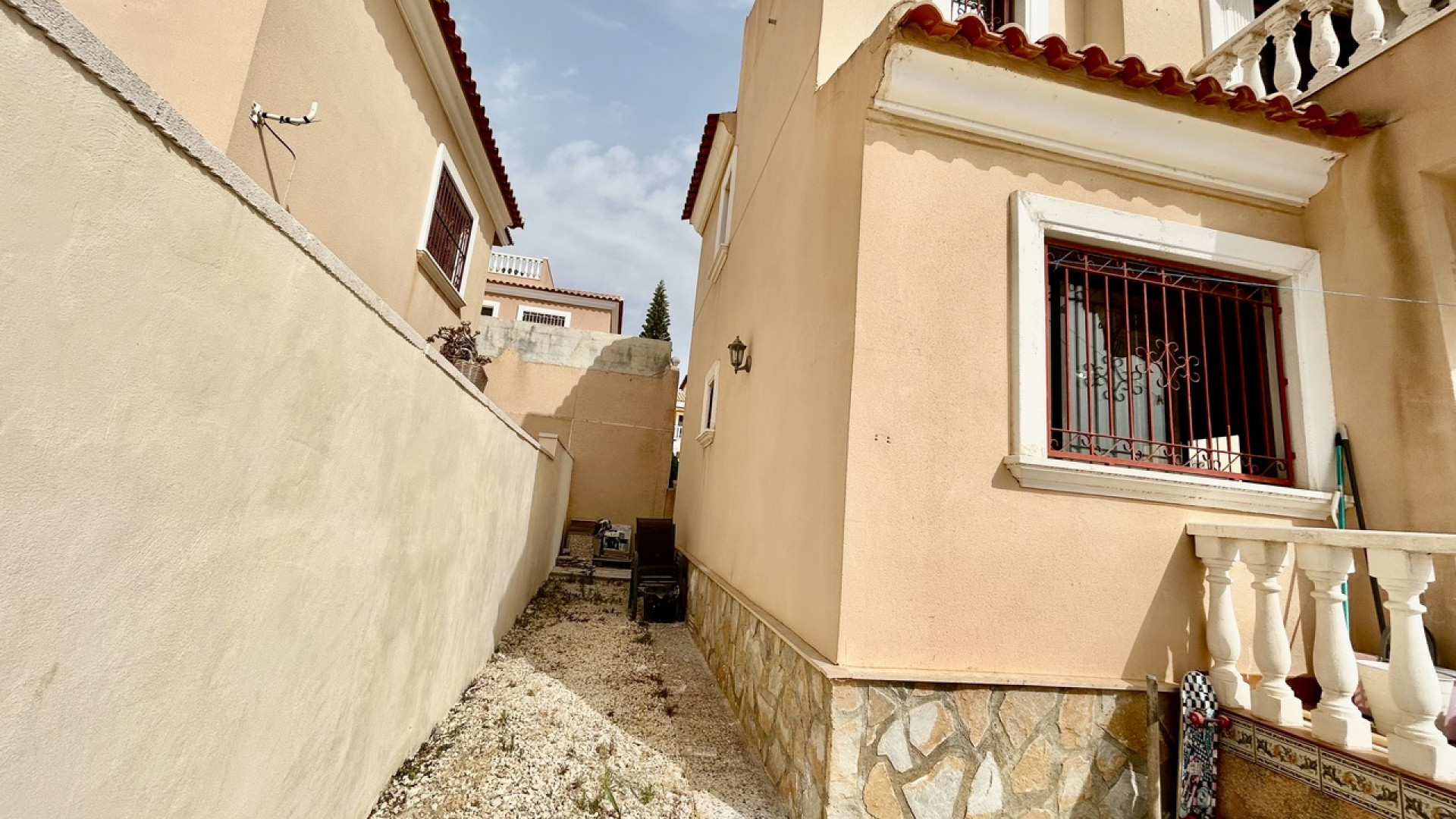 Resale - Detached Villa - Villamartin