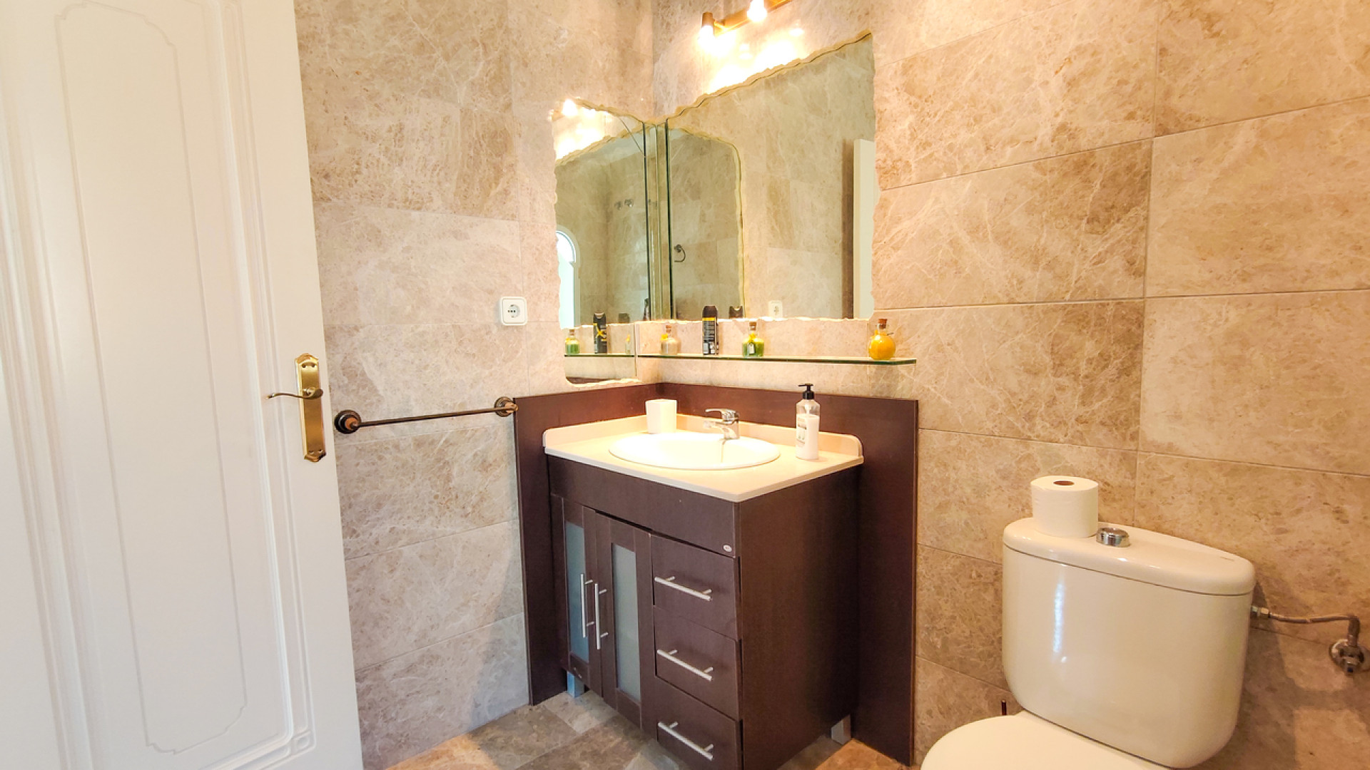 Resale - Detached Villa - Villamartin