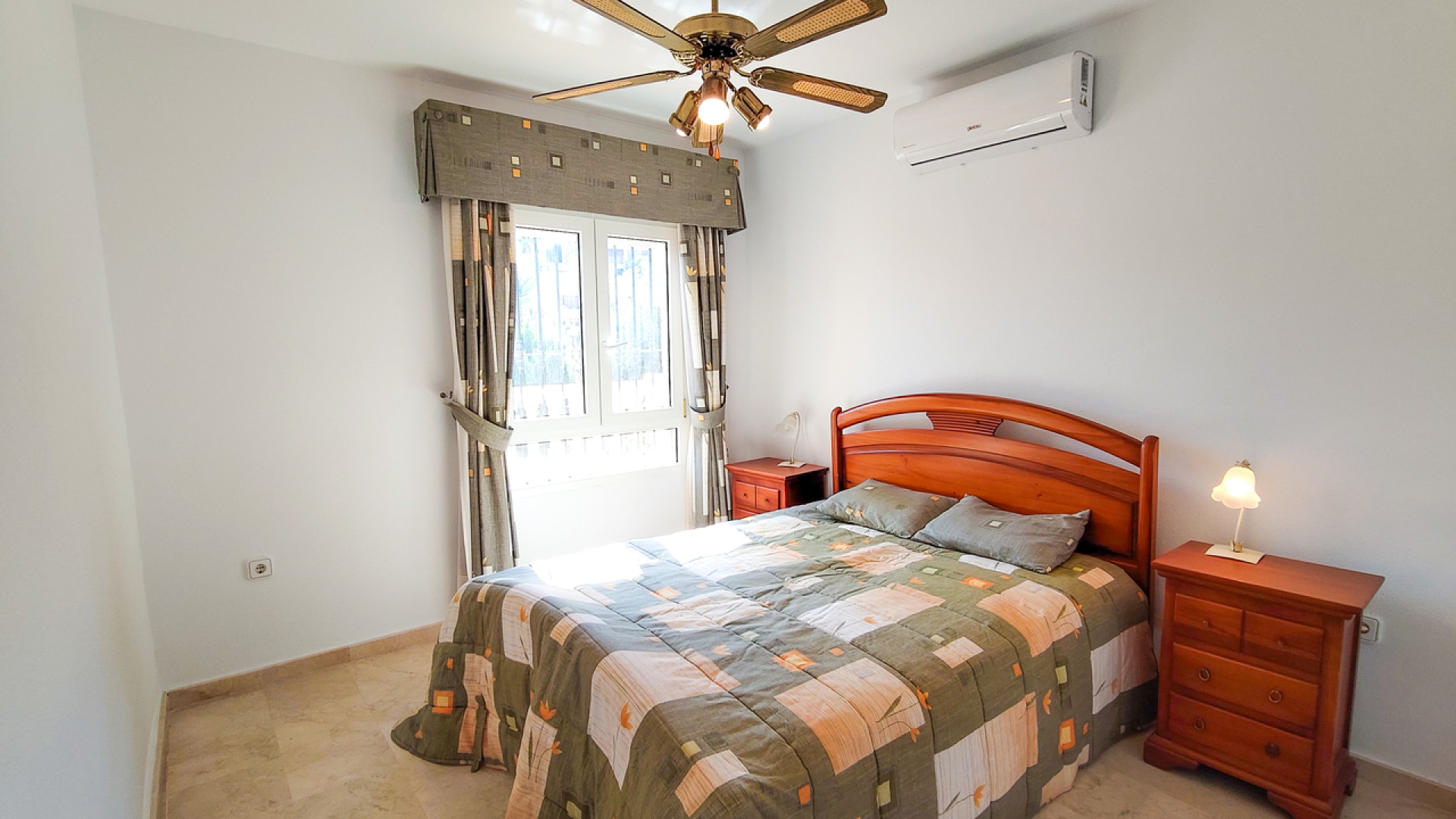 Resale - Detached Villa - Villamartin