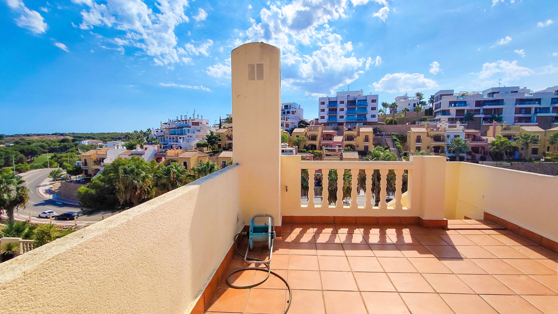 Resale - Detached Villa - Villamartin