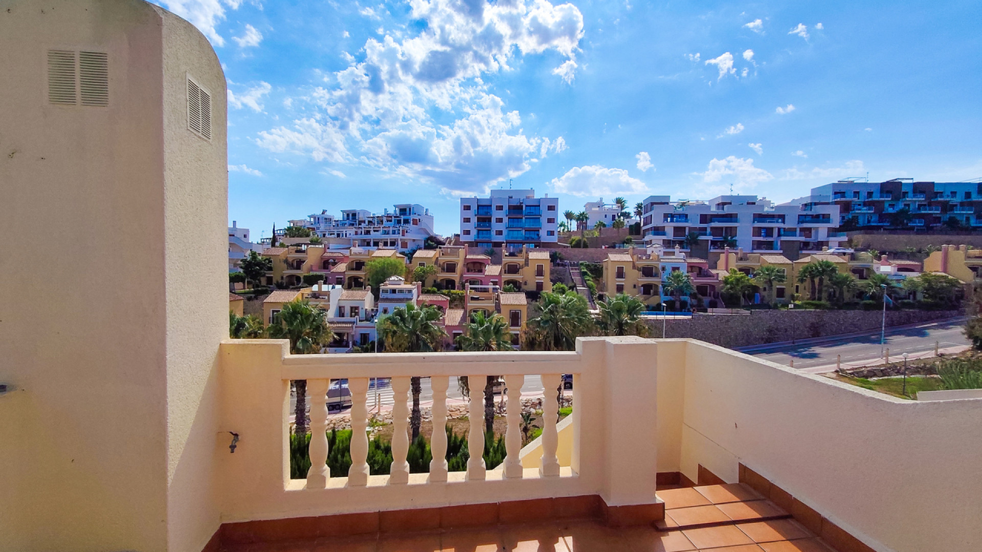 Resale - Detached Villa - Villamartin