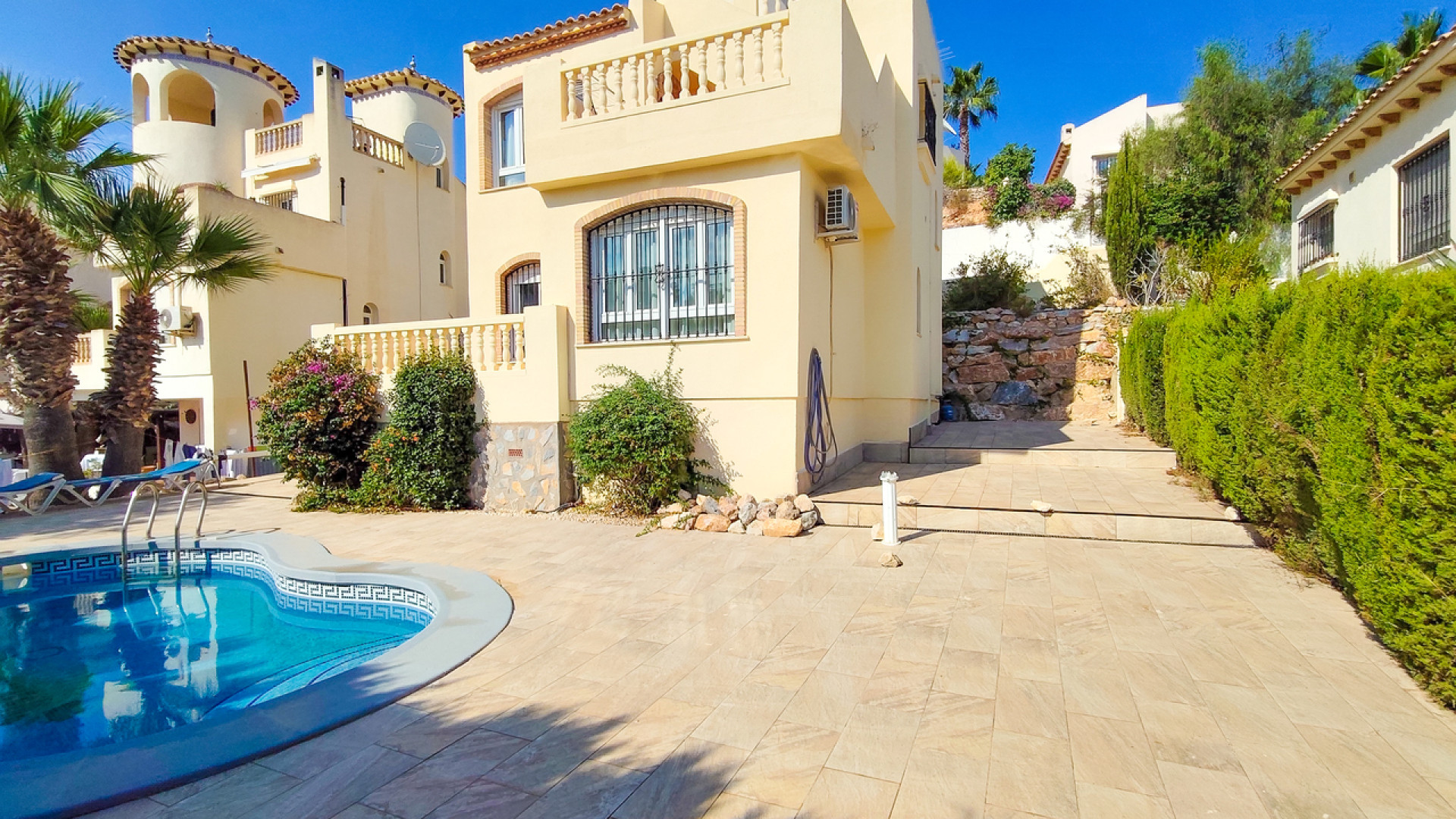 Resale - Detached Villa - Villamartin