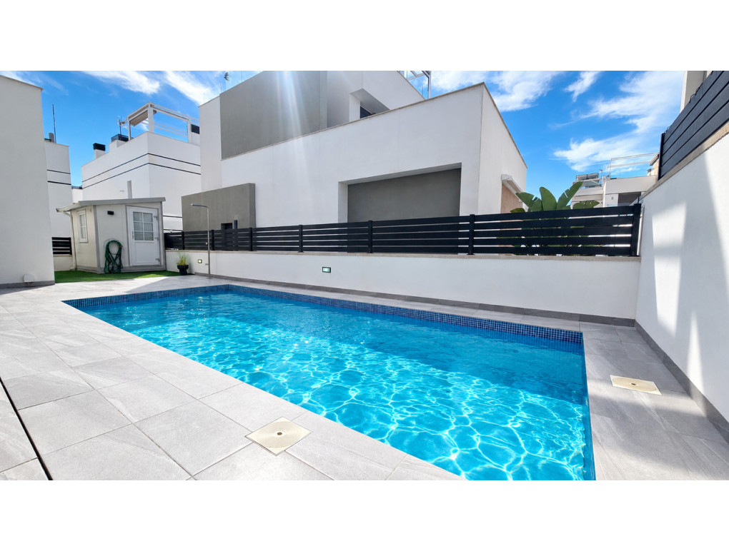 Resale - Detached Villa - Villamartin
