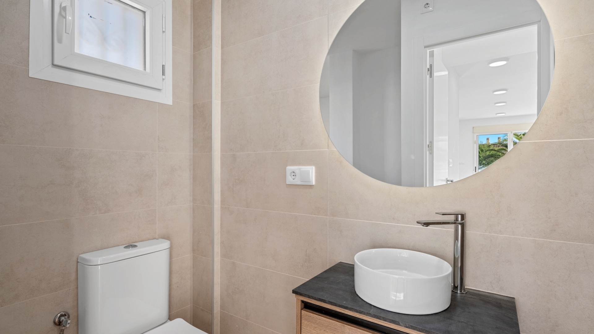 Resale - Doppelhaushälfte - Benimar