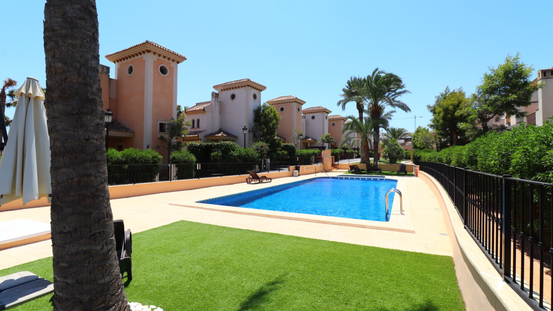 Resale - Двухквартирный дом - Algorfa - La Finca Golf Resort