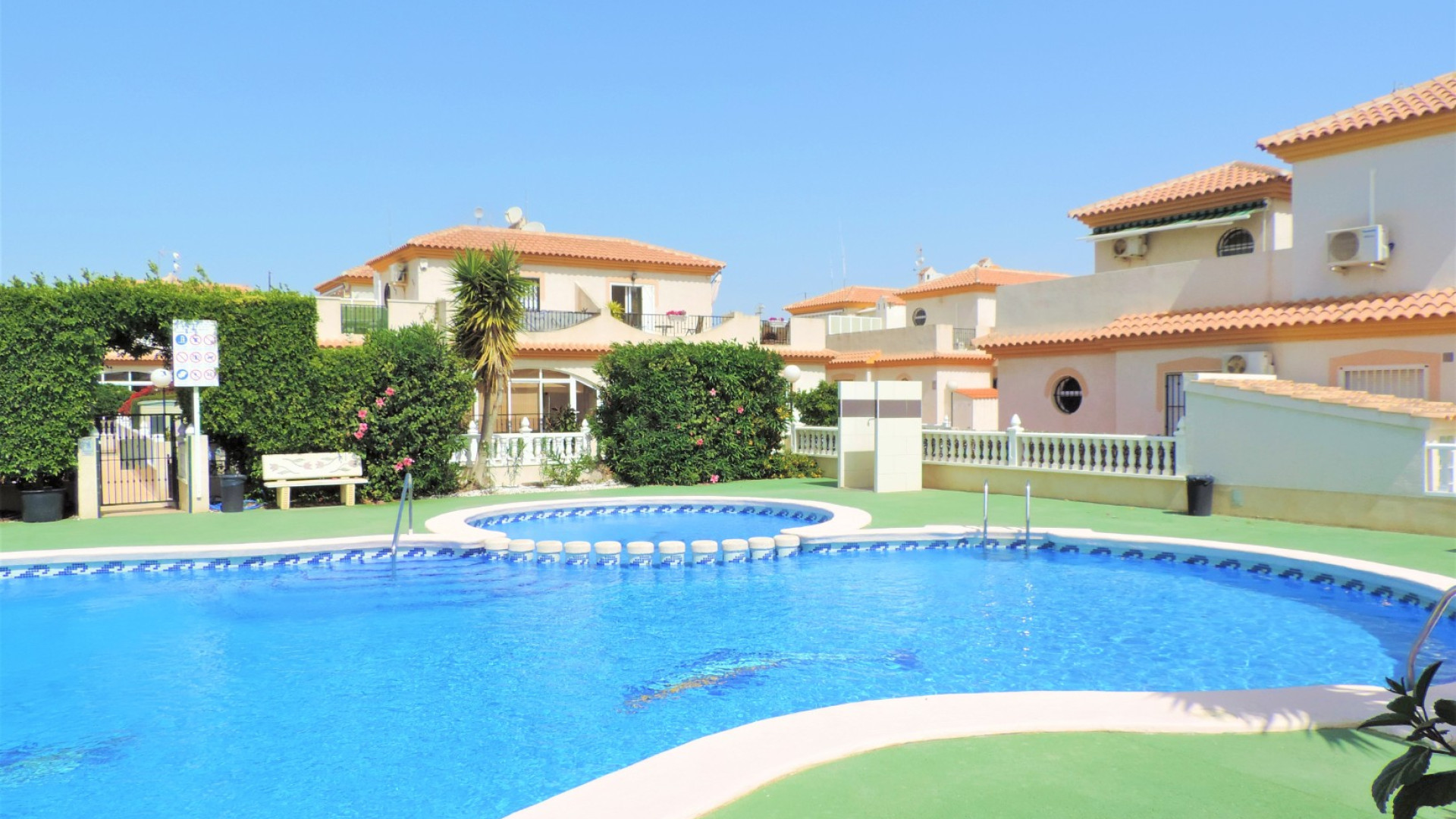 Resale - Двухквартирный дом - Orihuela Costa - Playa Flamenca