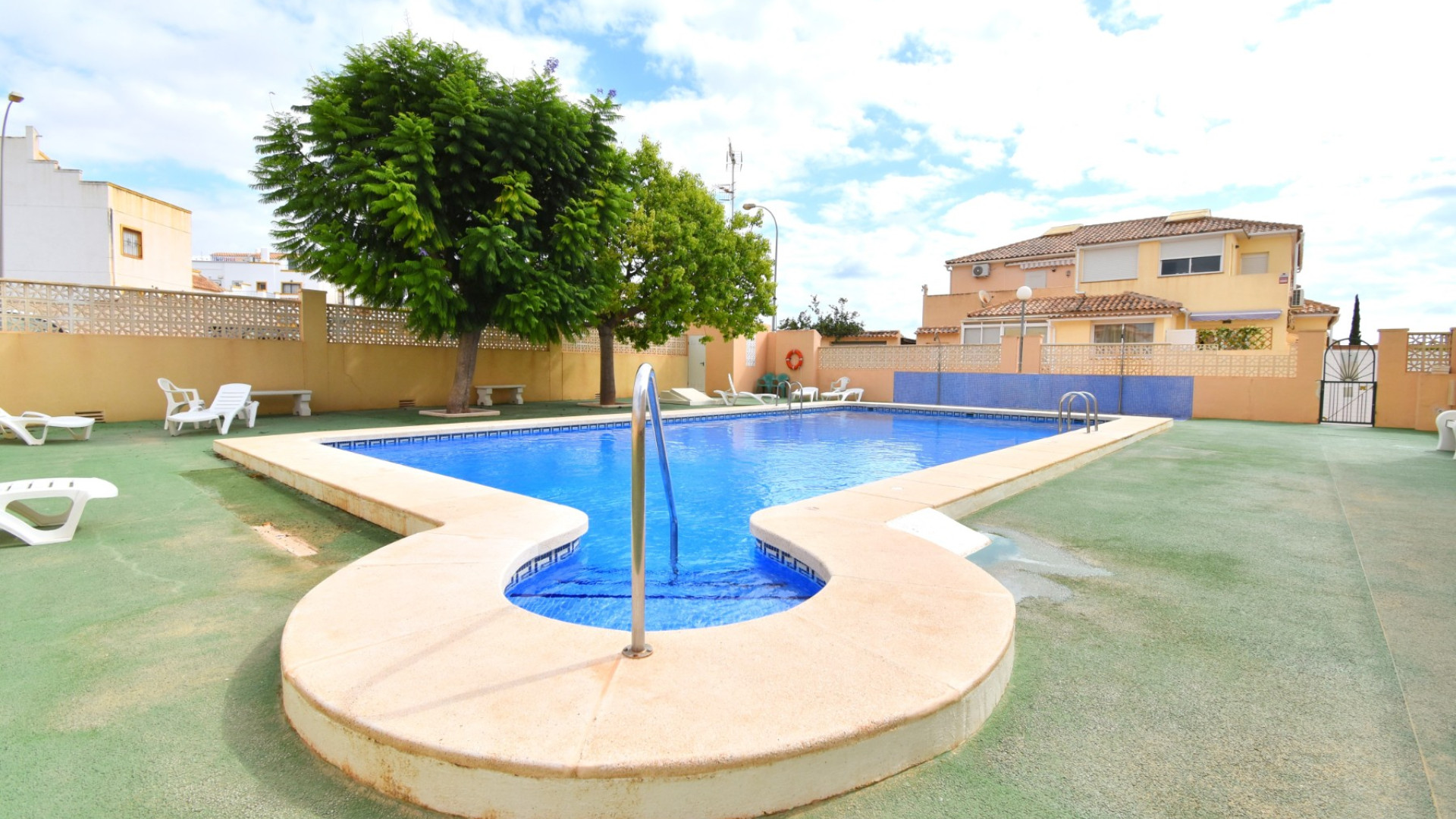 Resale - Двухквартирный дом - Orihuela Costa - Playa Flamenca