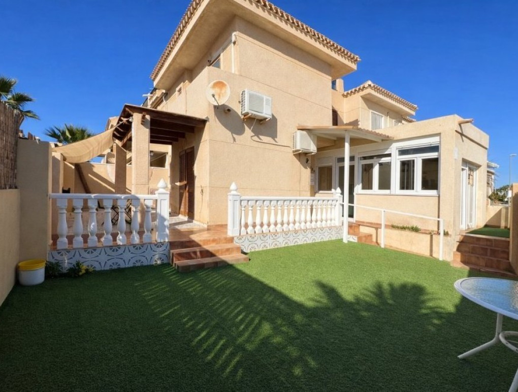 Resale - Двухквартирный дом - Orihuela Costa - Playa Flamenca