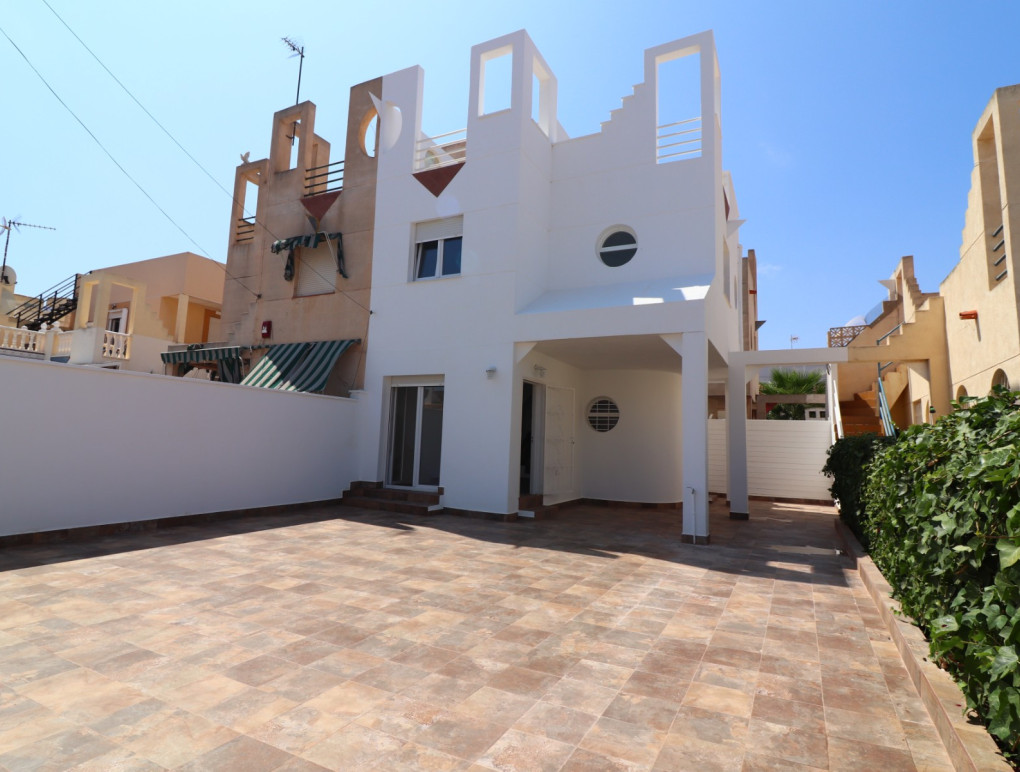 Resale - Двухквартирный дом - Torrevieja - El Salado