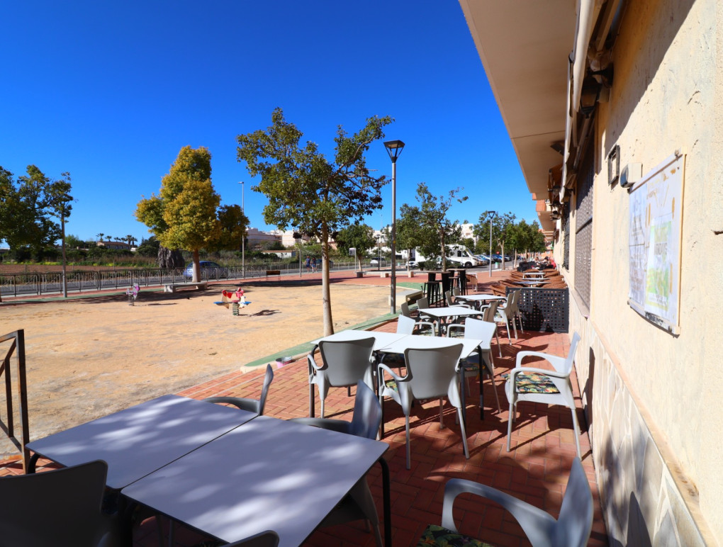 Resale - Gewerbe (Mietobjekt) - Formentera del Segura - Formentera - Village